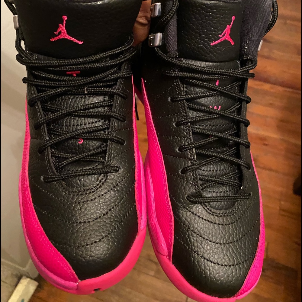 Air Jordan Women Deadly Pink/Black  Sneakers 6 1/2
